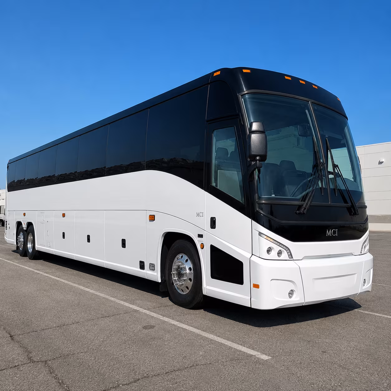 shuttle your team between downtown honolulu and the hawaii convention center